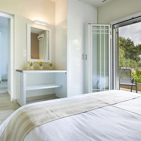 Apartahotel Olive Grove & 3*