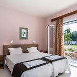 Olive Grove & Hotel apartamentowy Svoronata