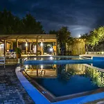 Olive Grove & 3* Свороната