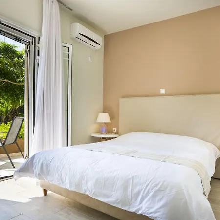 Hotel apartamentowy Olive Grove & Svoronata
